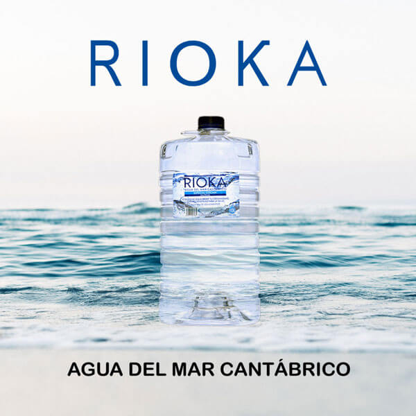 Logo Rioka Botella y Olas AMP